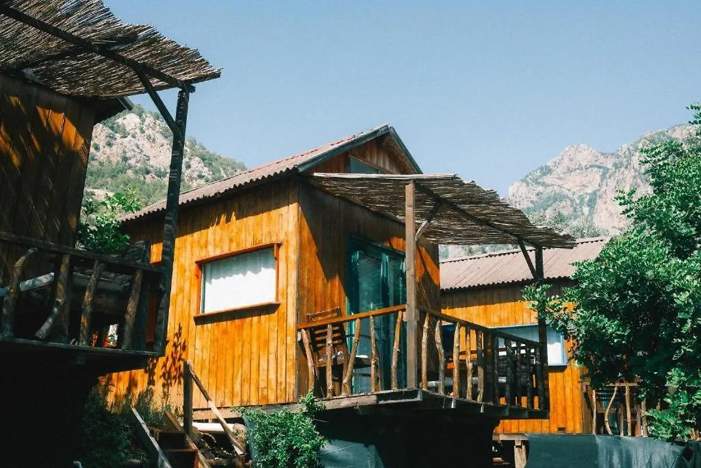 אתר נופש פאטהיה Kaplumbaga Bungalows טורקיה